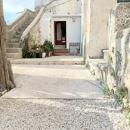 منزل ريفي Takeamalficoast Patchwork Rural House *