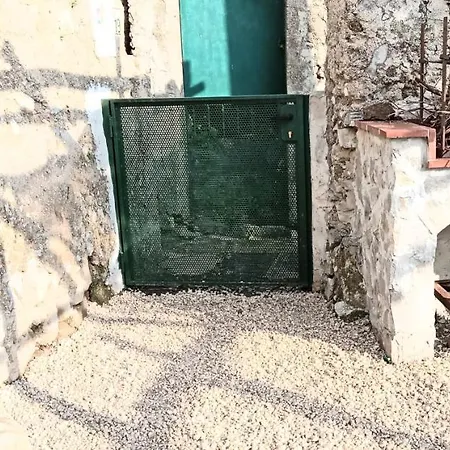 منزل ريفي Takeamalficoast Patchwork Rural House