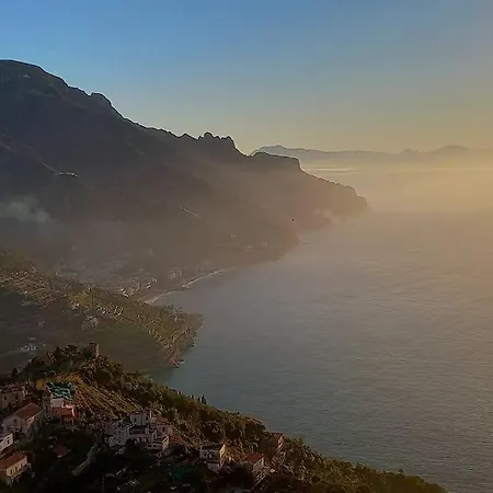 منزل ريفي Takeamalficoast Patchwork Rural House *